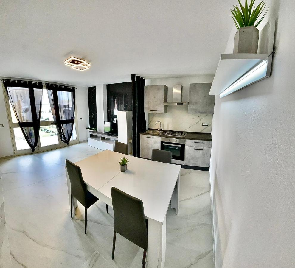 Bellavista Luxury Apartments Ла Калета Екстериор снимка