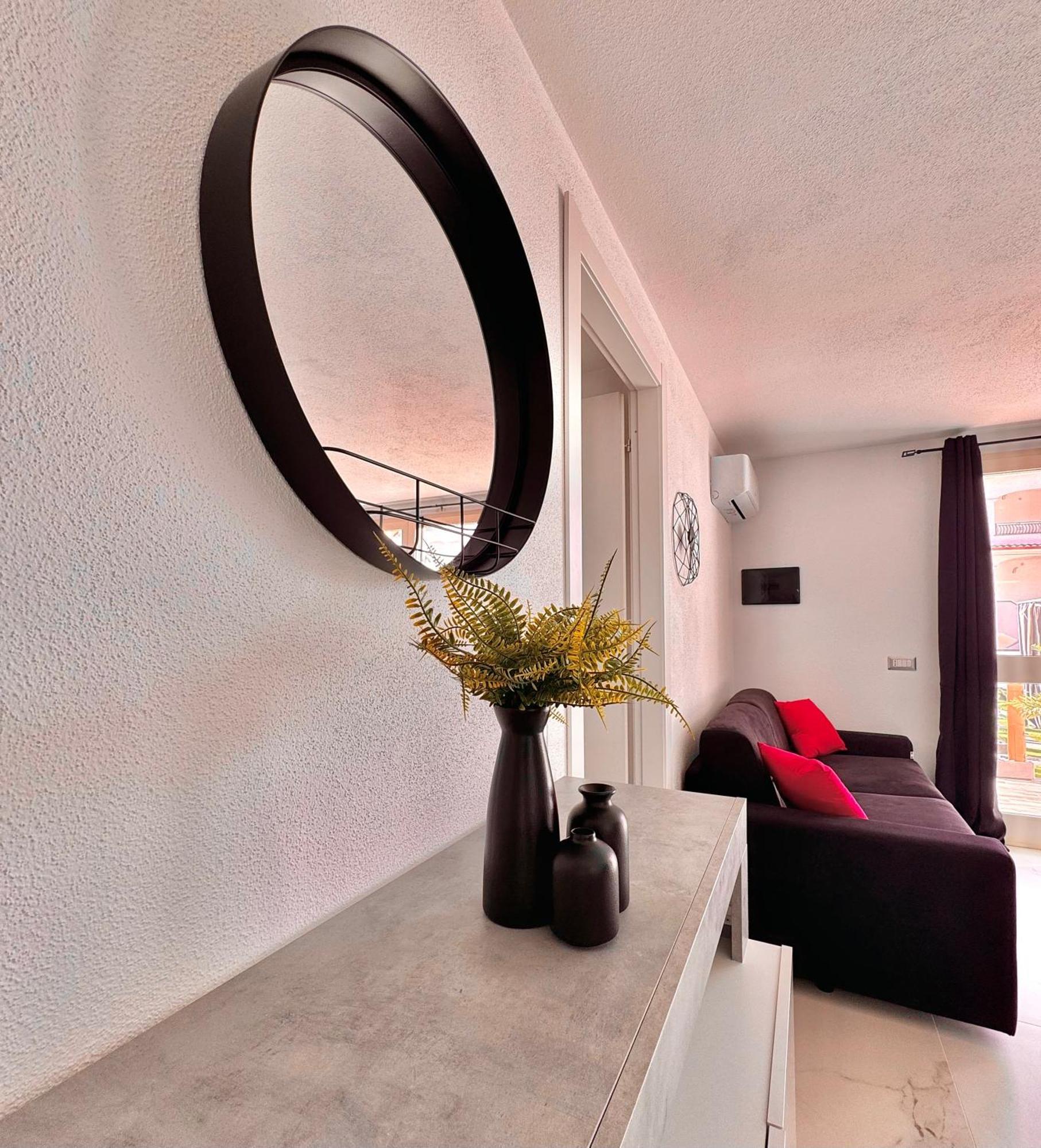 Bellavista Luxury Apartments Ла Калета Екстериор снимка