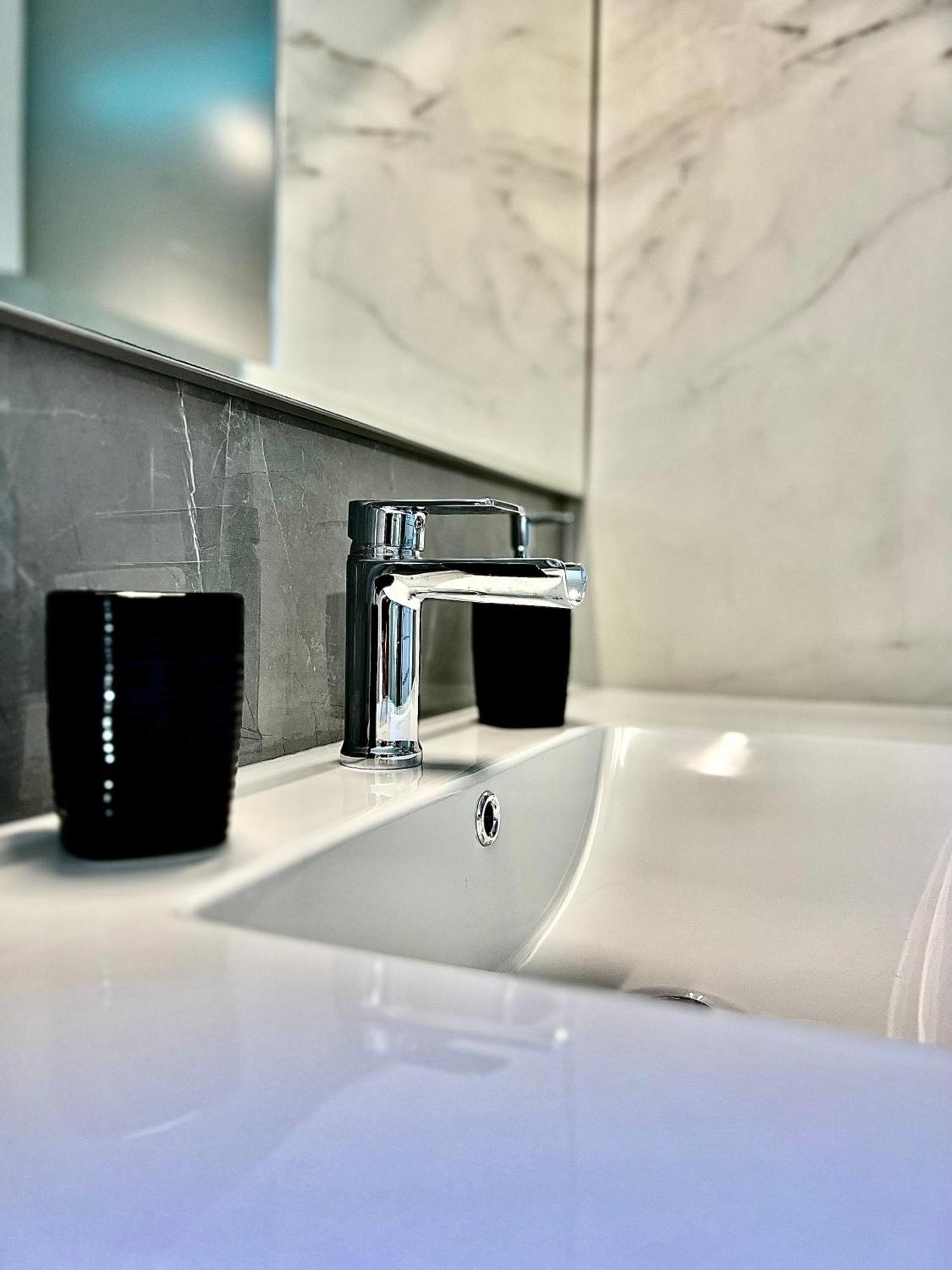 Bellavista Luxury Apartments Ла Калета Екстериор снимка