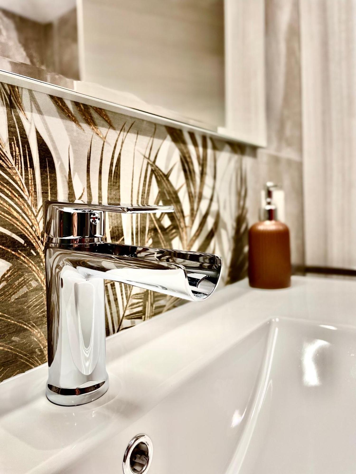 Bellavista Luxury Apartments Ла Калета Екстериор снимка